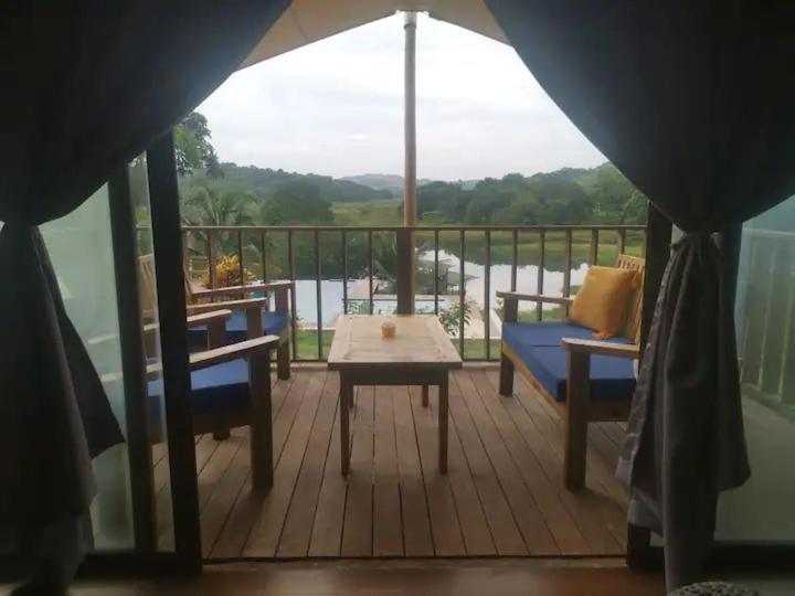 Gatun Lake Lodge Hotel Pueblo Nuevo  Exterior photo